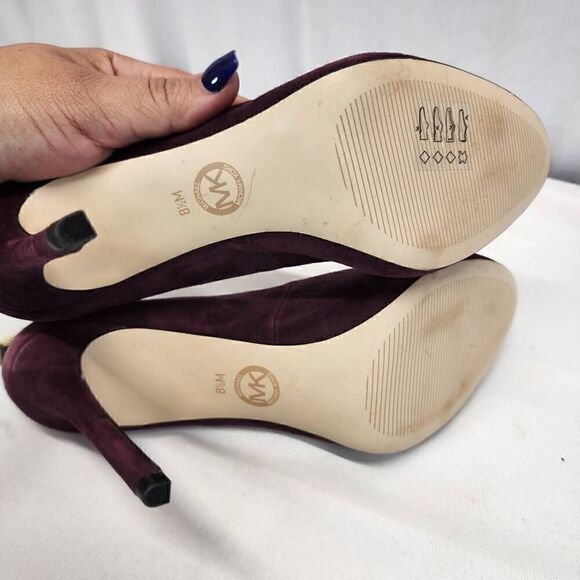 Michael Kors Burgandy Suede Heels Lock Hardware Size 8.5 - Picture 8 of 12